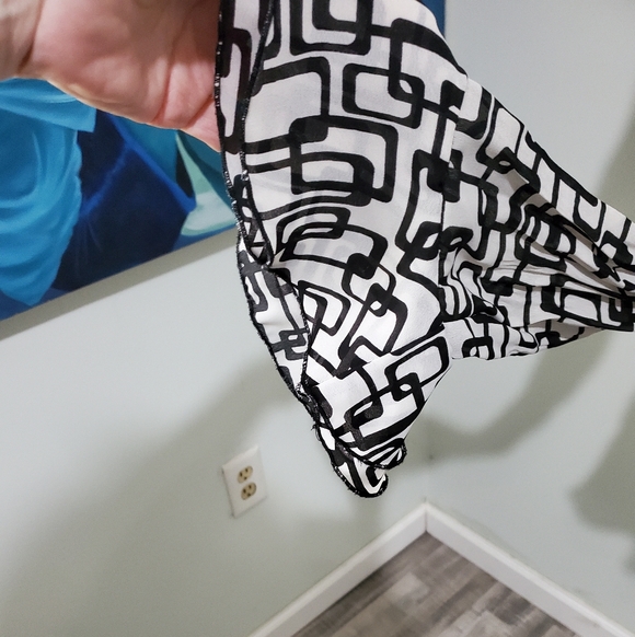 Allison Taylor Ruffle Blouse Women Black White Geometric Print V-Neck Career Off - Picture 7 of 9